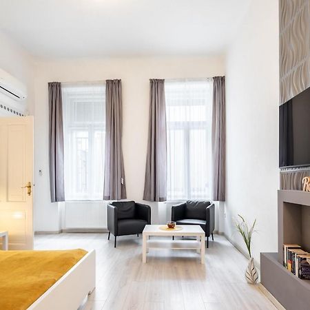 New, High Quality Apartment In The City Center Budapest Eksteriør bilde